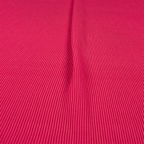 Classic Hot Pink Plain Pleated Moss Georgette Fabric – Fabcurate
