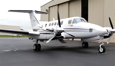 N220TT Beechcraft King Air 200 - American Air Charter, Inc. S/N BB-462