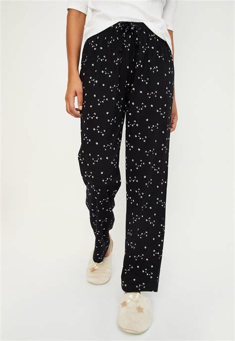 Buy Women Printed Pyjamas Online at just Rs. 499.0 - 1000013318657 ...