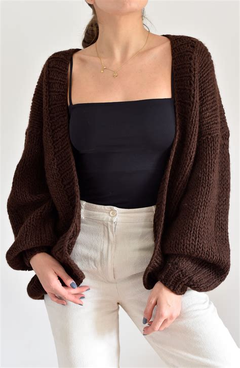 tricobrico knitwear - FW20 | Brown top outfit, Brown sweaters outfit ...