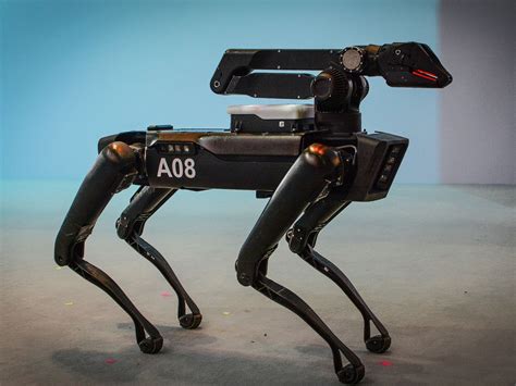 Watch Boston Dynamics' SpotMini Robot Strut Through a Construction Site ...