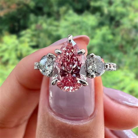 Why Pink Diamond Engagement Rings Are the Latest Trend in Luxury Love ...