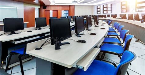Computer Lab Background Images 的图像结果