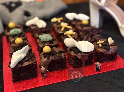 The Addams Family Cake Bites | Addams Family Values