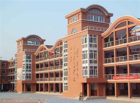 河南省高中排名最靠前的四所学校，你知道是哪四所吗？_全国