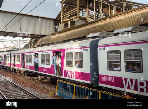 Local Train India 的图像结果