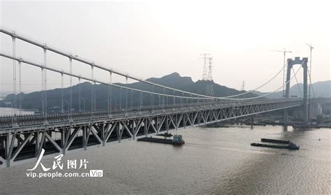 江苏镇江：我国首座公铁两用悬索桥五峰山长江大桥开通在即--读图--首页