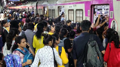 Local Train News in Mumbai Today 的图像结果