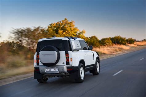 New Land Rover Defender 90 – South African pricing and specifications ...