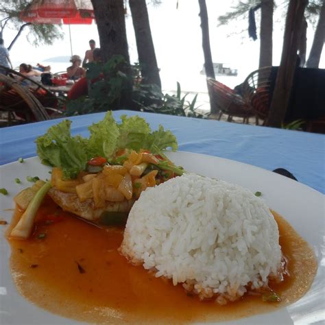 SAM'S BEACH BAR & BUNGALOWS (Sihanoukville) - Guesthouse Reviews ...