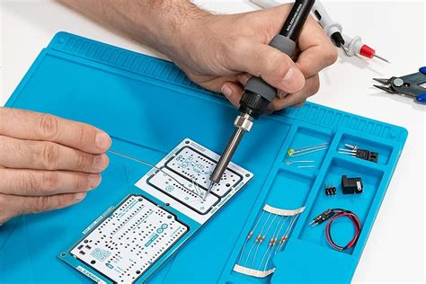 Buy Arduino Make Your UNO Kit [AKX00037] Online at Lowest Price in ...