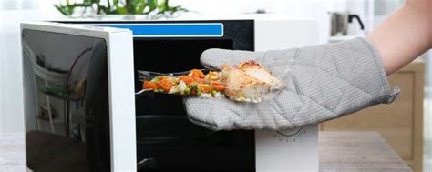 塑料饭盒可以放微波炉吗 微波炉能加热塑料饭盒吗_知秀网