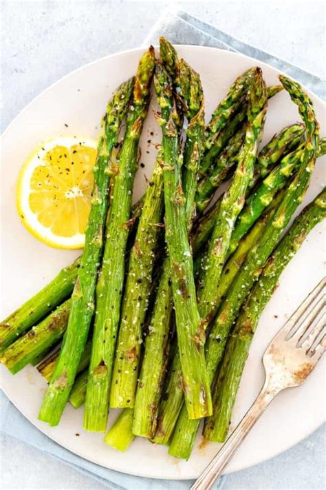 how to cook asparagus tips in the oven