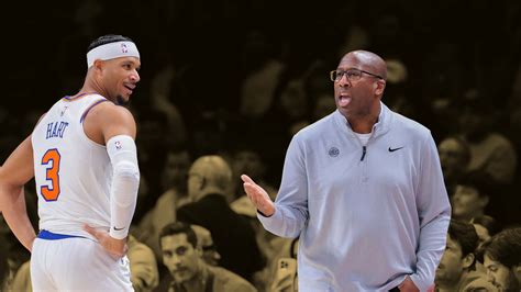 Mike Brown owns up to early-season mistakes with Josh Hart - Basketball ...