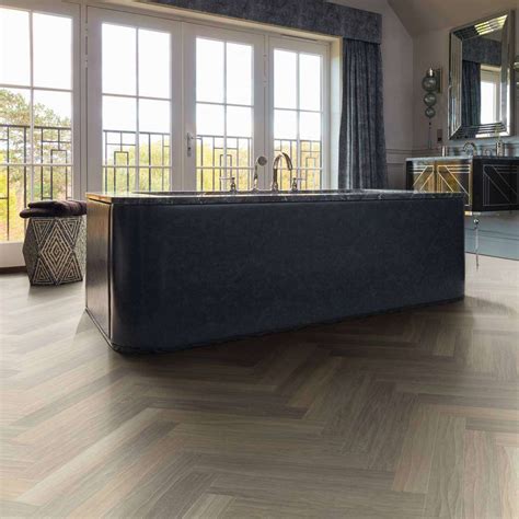 Glacier Oak AKP-RL21 | McCurley's Concord Flooring Center Inc