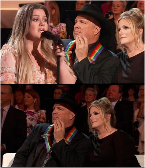 Kelly Clarkson delivered a breathtaking rendition of Garth Brooks ...