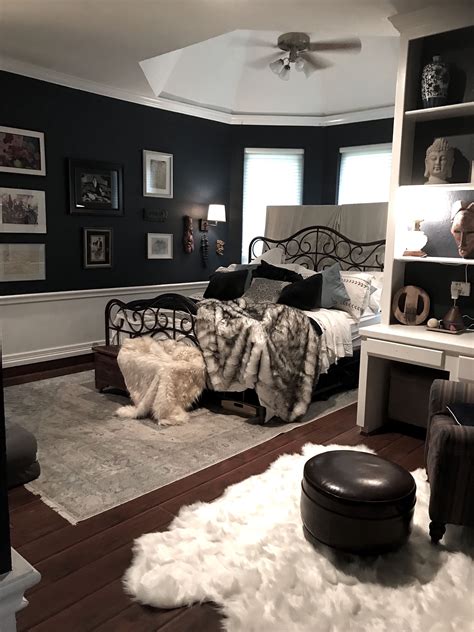 Black and White Bedroom Makeover