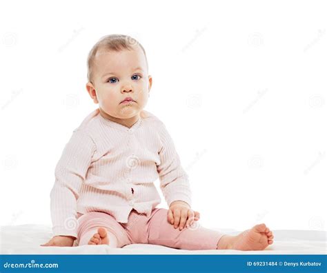 婴儿儿童女婴 库存照片. 图片 包括有 敬慕, 妇女, 愉快, 快乐, 幸福, 健康, 少许, 纵向, 女性 - 69231484