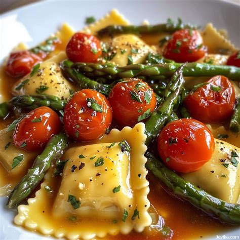 Fresh Spring Ravioli with Asparagus and Tomatoes in 2025 | Healthy ...
