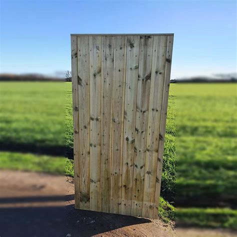 Round Fencing Post - Websters Timber