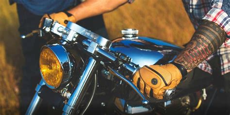 4 Wardrobe Essentials Every Man Needs To Look Edgy Spunky While Riding ...