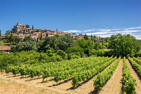 5 fabulous villages of the Luberon to visit in Provence - At Home in France