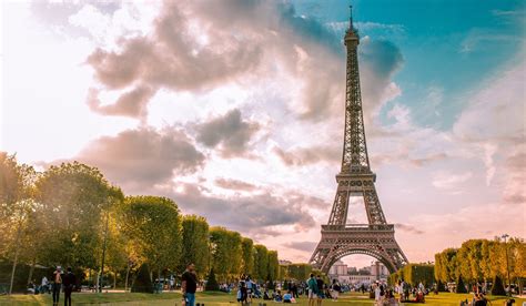 10 fun Eiffel Tower facts - Tripadvisor