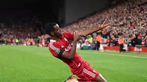 Alexander Isak Shines in Liverpool's EFL Cup Victory Over Southampton