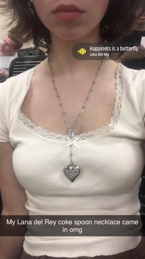 I got the Lana Del Rey coke spoon necklace!!! : r/lanadelrey