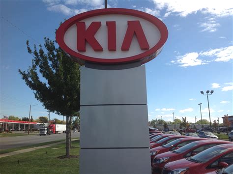 Lawrence KIA in Lawrence, KS | Rated 5 Stars | Kelley Blue Book