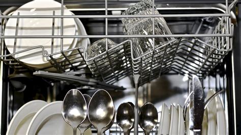 Dishwasher Not Cleaning Dishes on the Top Rack: Quick Fixes