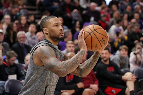 Damian Lillard Responds to Claims That He Wants to Play for Lakers ...