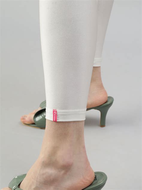 Get a Shimmering Look with Prisma's Cream Leggings – Prisma Garments