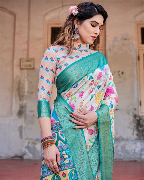 Elegant Multicolor Floral Digital Print Saree with Ornate Gr