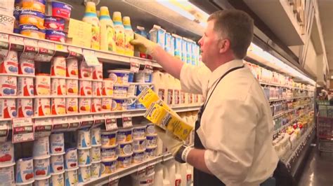 'Help Wanted': Grocery stores hiring thousands of workers to meet demand | cbs8.com