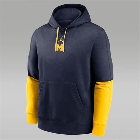 Mens Michigan Wolverines Club Fleece. Nike.com