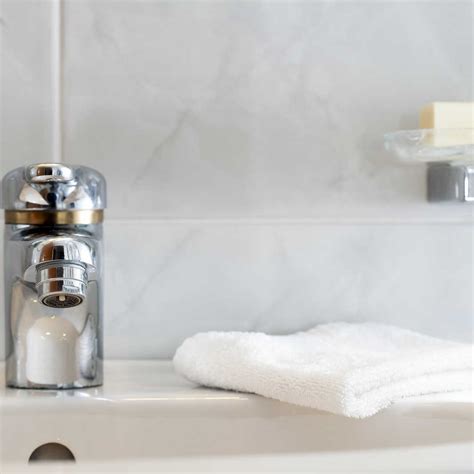 15 Home Remedies For Razor Bumps - Sharpologist