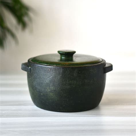 Cook Pots – Essential Traditions by Kayal