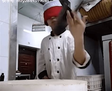 Do not try this at home: Blindfolded 17-year-old Chinese chef's knife ...