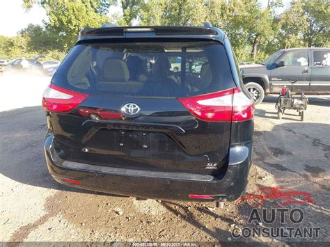 2015 TOYOTA SIENNA XLE PREMIUM 7 PASSENGER Gasoline - 5TDDK3DC8FS113329