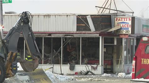 Crews battle fire at Thomaston restaurant; multiple businesses destroyed | fox61.com