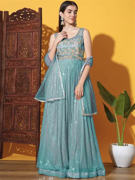 Slim look के लिए चाहिए परफेक्ट आउटफिट? ये खूबसूरत gown dresses छुपाएंगी ...