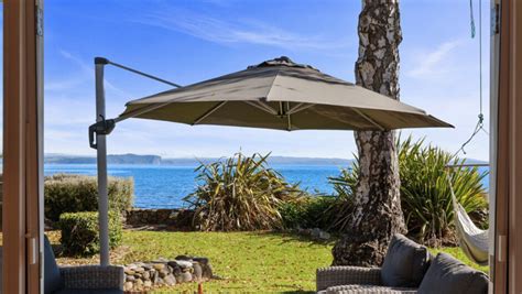 North Cole Cottage - Hatepe Lake Front Home | Accommodation in Taupō ...