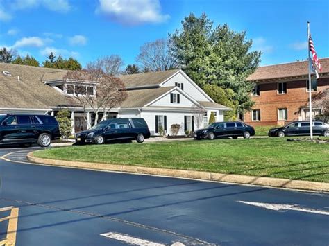 HOLMDEL FUNERAL HOME - Updated January 2026 - 28 Photos - 26 S Holmdel ...
