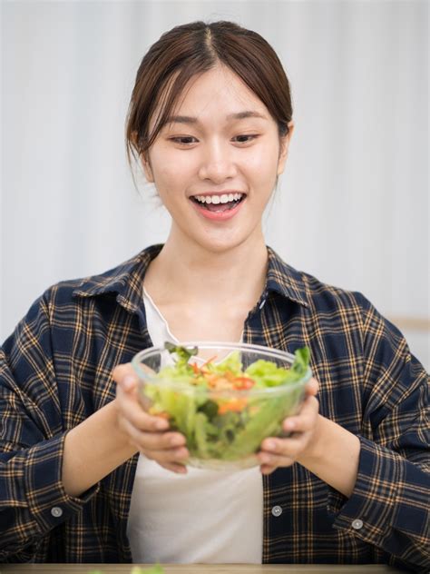 Acid vs Alkaline: The summer diet that keeps you cool and healthy