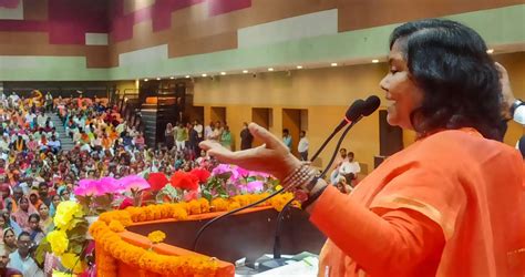 स्वरा भास्कर पर ये क्या बोल गईं साध्वी प्राची, कहा- 'याद नहीं आए ...