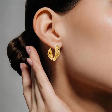 Jewellery Online - Premium Interwoven Gold Ridge Hoops | Nestasia