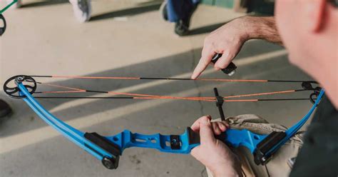 Rezultat imagine pentru How Compound Bows Work