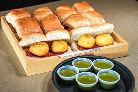 Need Indian Street Food Catering in Mississauga? | Veggie Planet