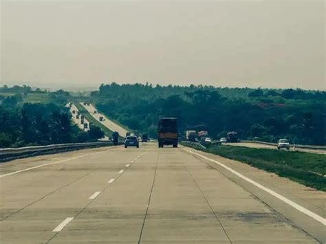 Delhi to Prayagraj in just 7 hours through Ganga Expressway: Route ...